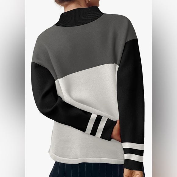 Xieerduo - Black and White Sweater with Striped Sleeves - Picture 2 of 7